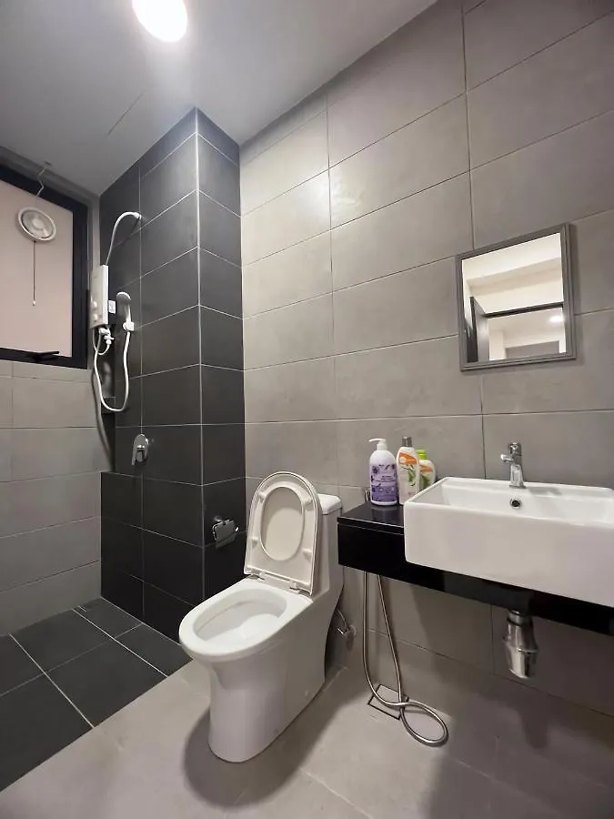 Apartment Urban Suites L 7Pax 3R2B A L Cityview L Georgetown Jelutong